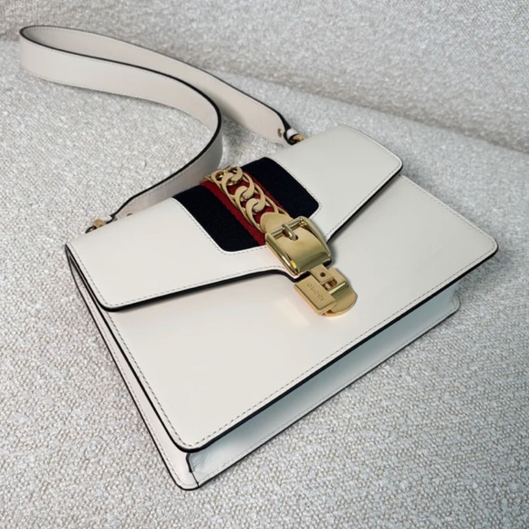 Authentic Gucci Small Sylvie Shoulder Bag White - Picture 10 of 15